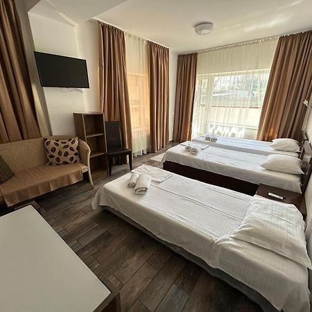 Ave Hotel Victoriei بوخارست المظهر الخارجي الصورة