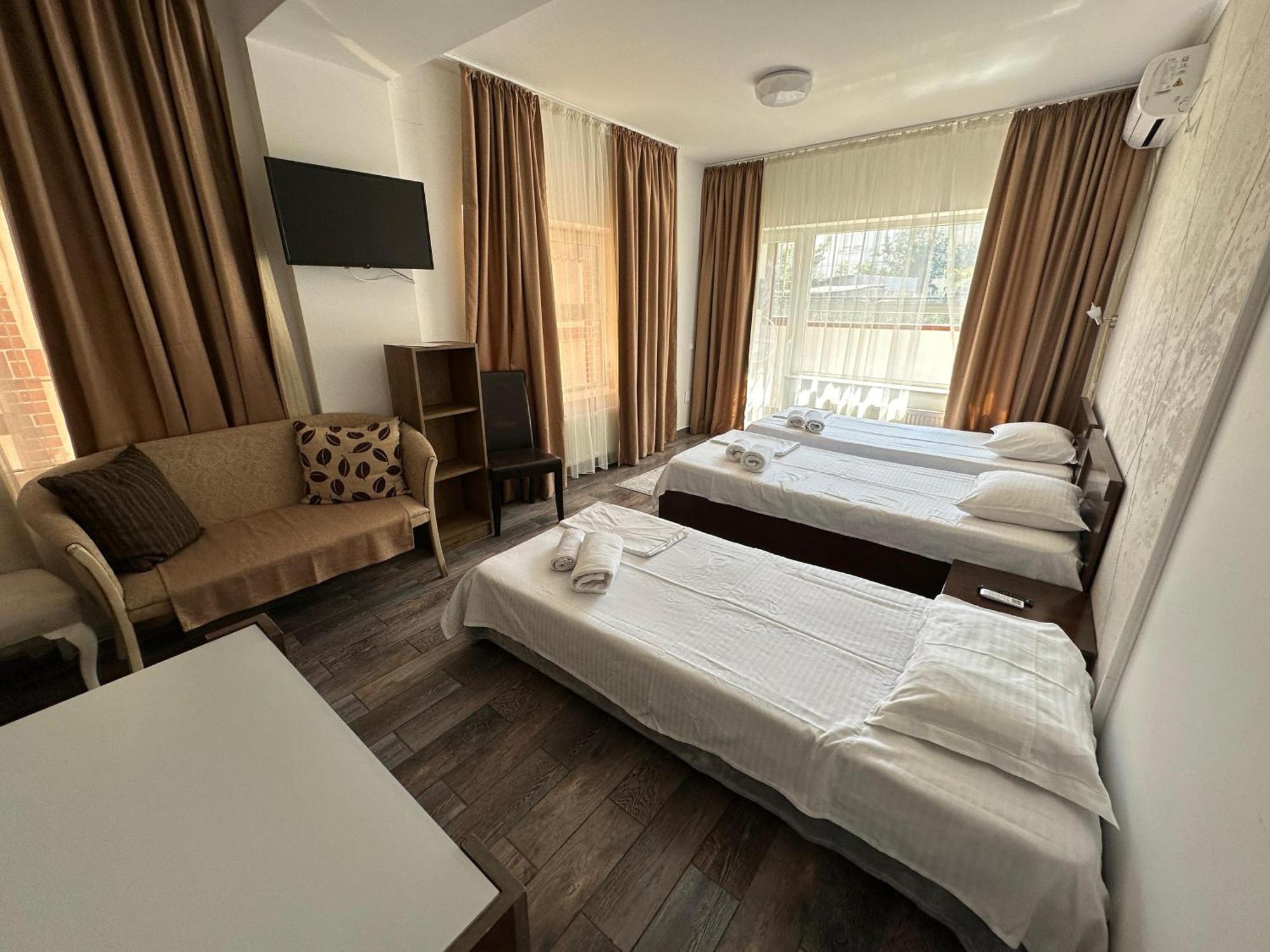 Ave Hotel Victoriei بوخارست المظهر الخارجي الصورة