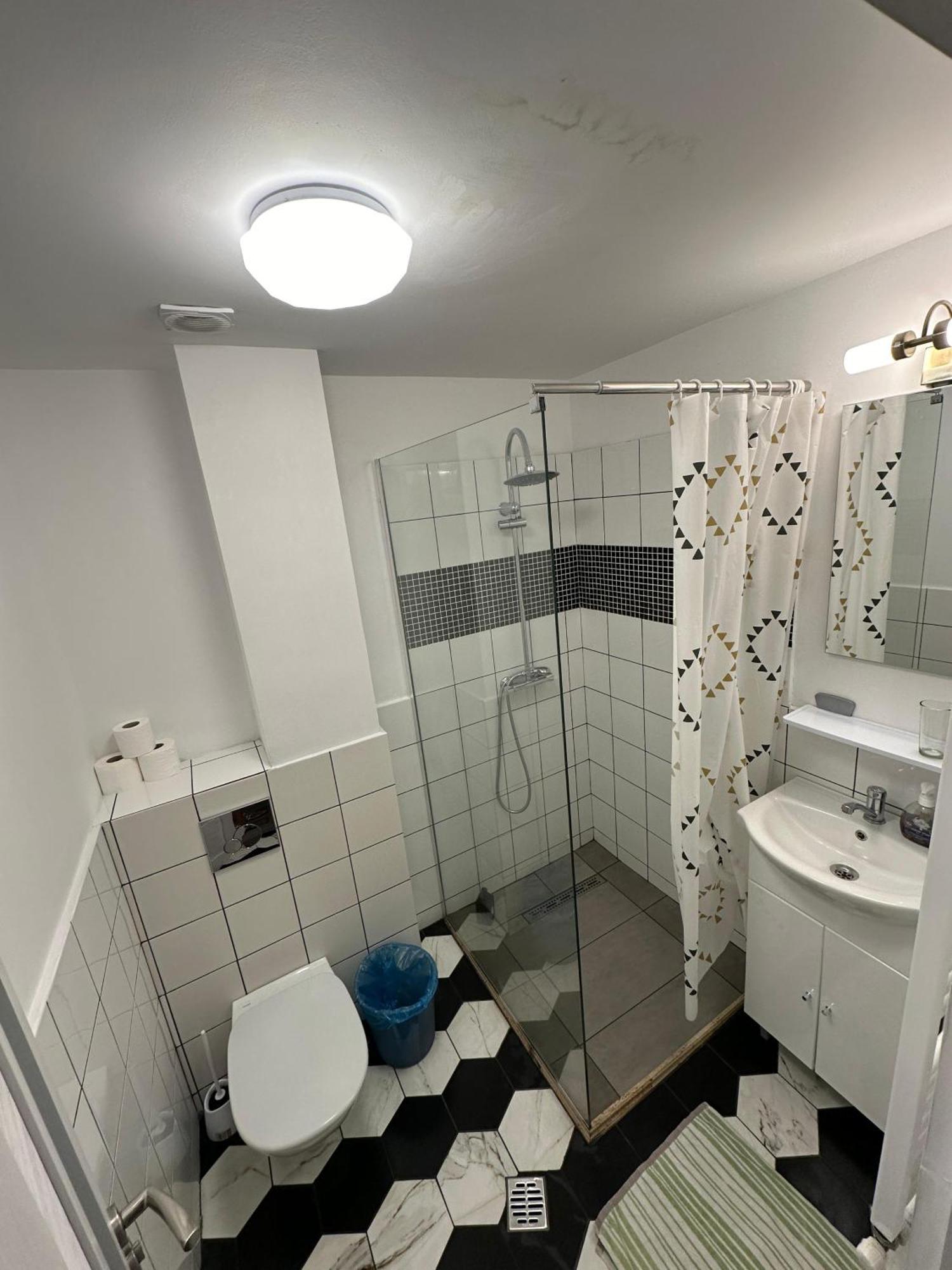 Ave Hotel Victoriei بوخارست المظهر الخارجي الصورة