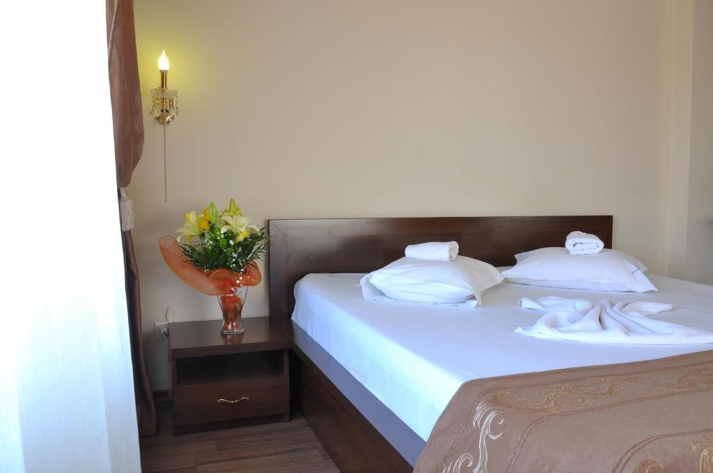 Ave Hotel Victoriei بوخارست المظهر الخارجي الصورة